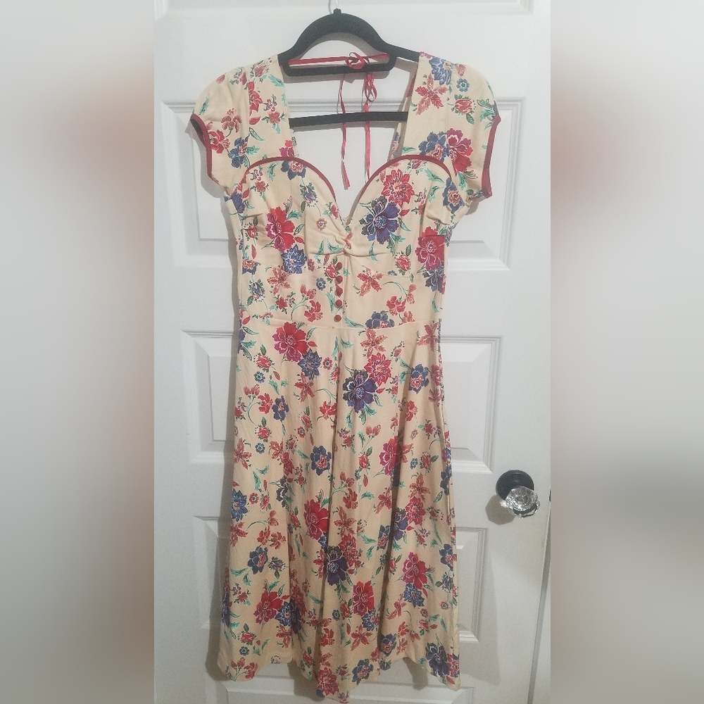 Lindy Bop "Bella" Cream Japanese Floral Vintage Inspired Dress